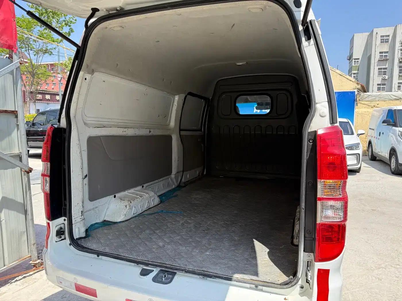 Remote E5 2022 E5L Pure Electric Van - Guoxuan 39.9kWh — миниатюра 12