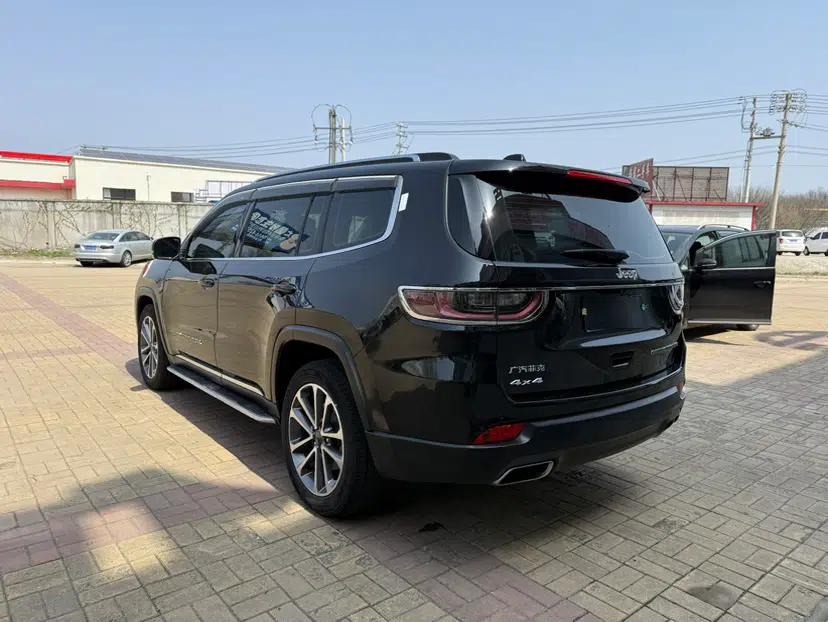 Jeep Grand Commander 2018 2.0T Four-Wheel Drive Enjoyment Edition China VI — миниатюра 4