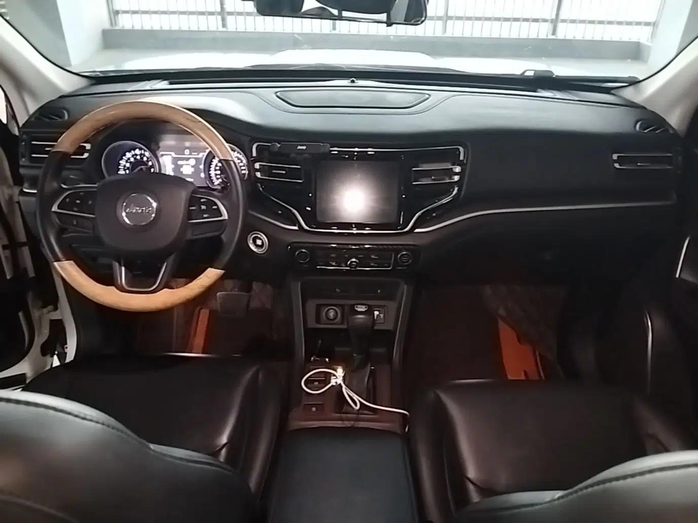 Jeep Grand Commander 2018 2.0T Two-Wheel Drive Enjoy Edition China V — миниатюра 13