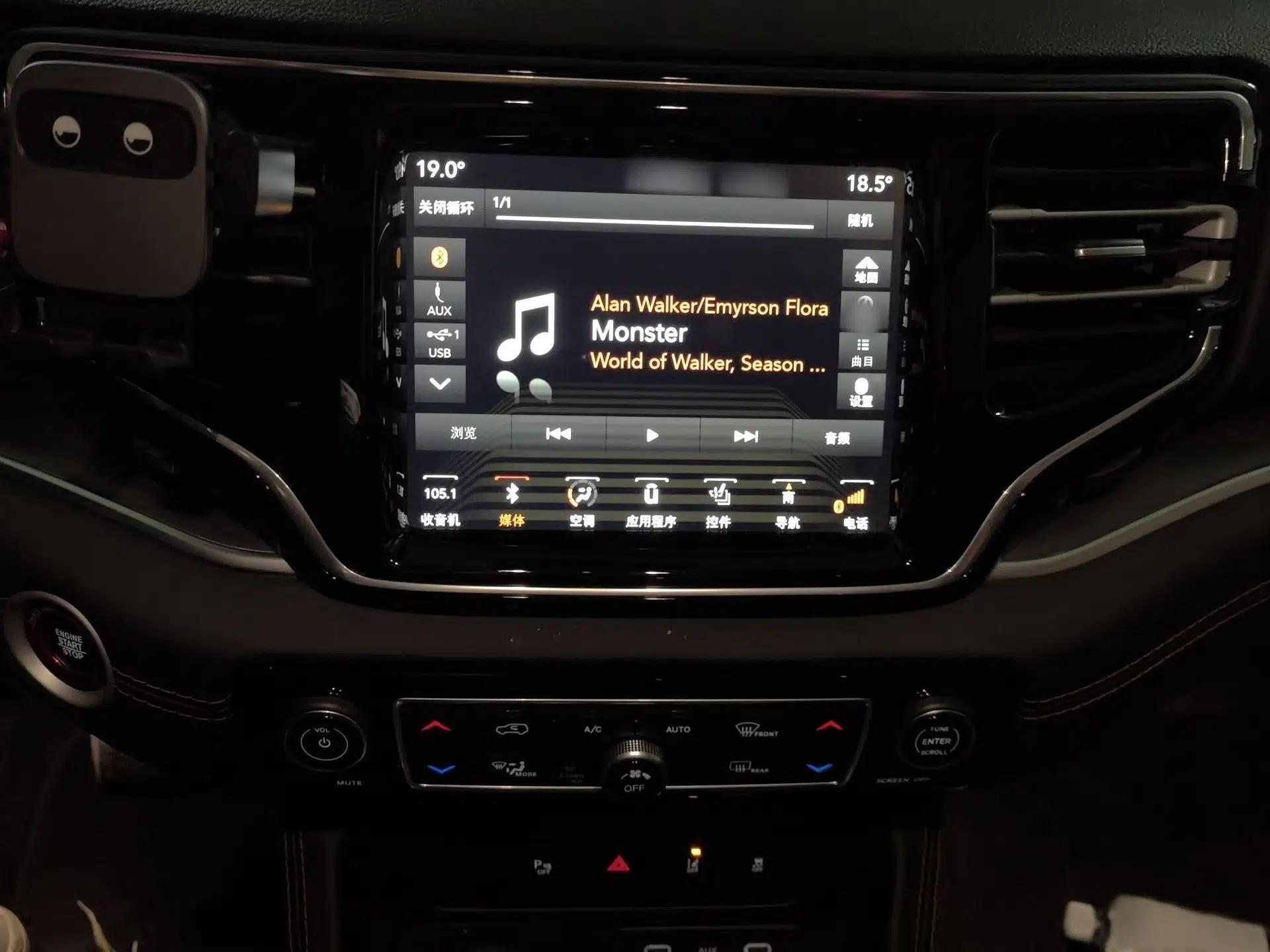 Jeep Grand Commander 2018 2.0T Four-Wheel Drive Smart Enjoyment Version China VI — миниатюра 12