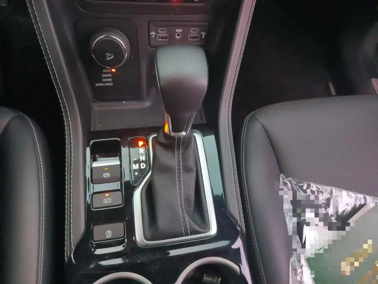 Jeep Grand Commander 2021 2.0T Four-Wheel Drive 80th Anniversary Edition — миниатюра 15