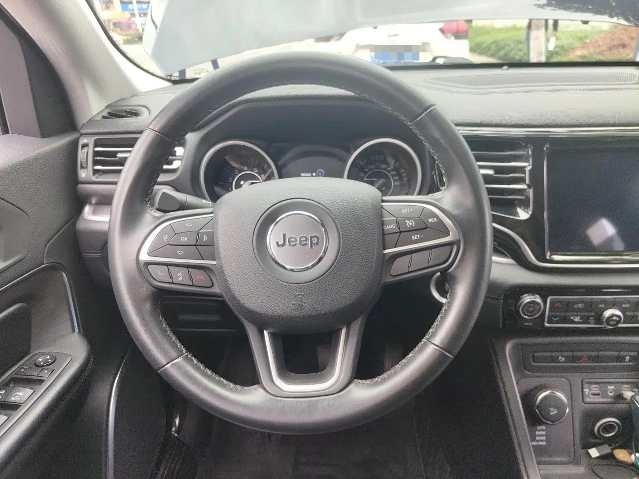 Jeep Grand Commander 2018 2.0T Four-Wheel Drive Enjoyment Edition China VI — миниатюра 11