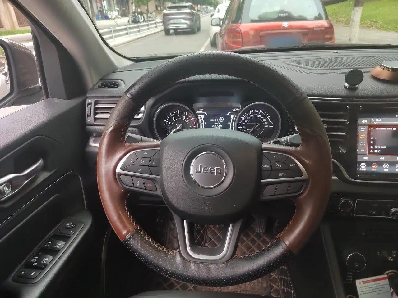 Jeep Grand Commander 2018 2.0T Four-Wheel Drive Enjoyment Edition China VI — миниатюра 11