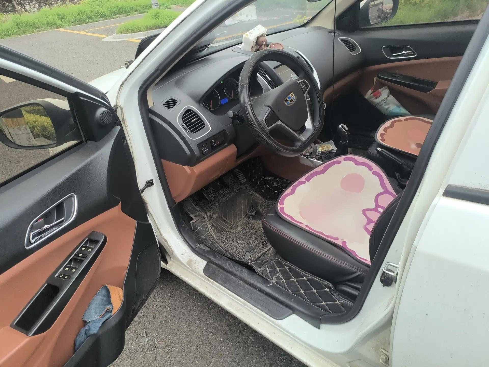 Geely Auto Diamond 2019 1.5L Manual Connect Sunroof Edition — миниатюра 19