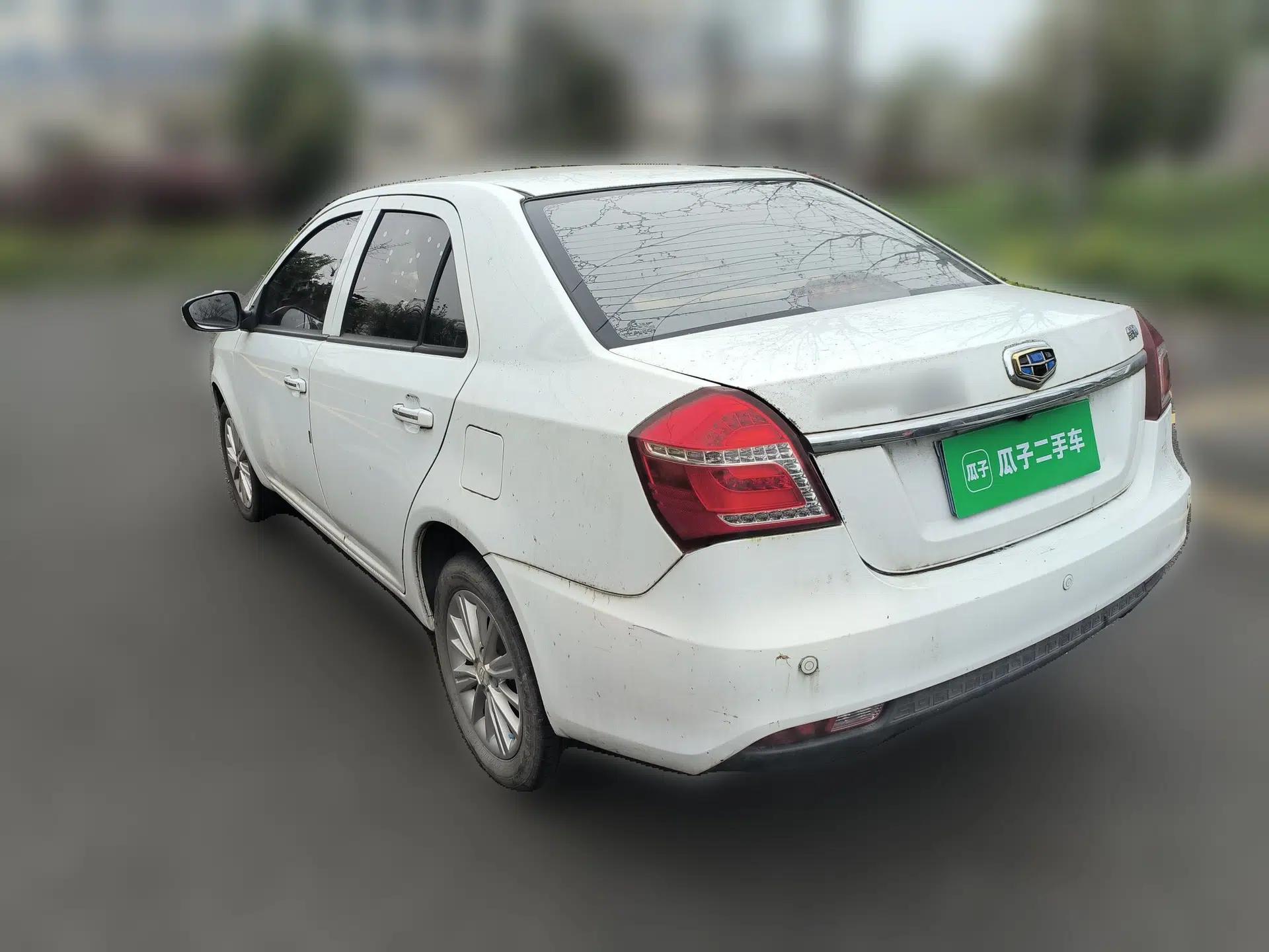 Geely Auto Diamond 2019 1.5L Manual Connect Sunroof Edition — миниатюра 4