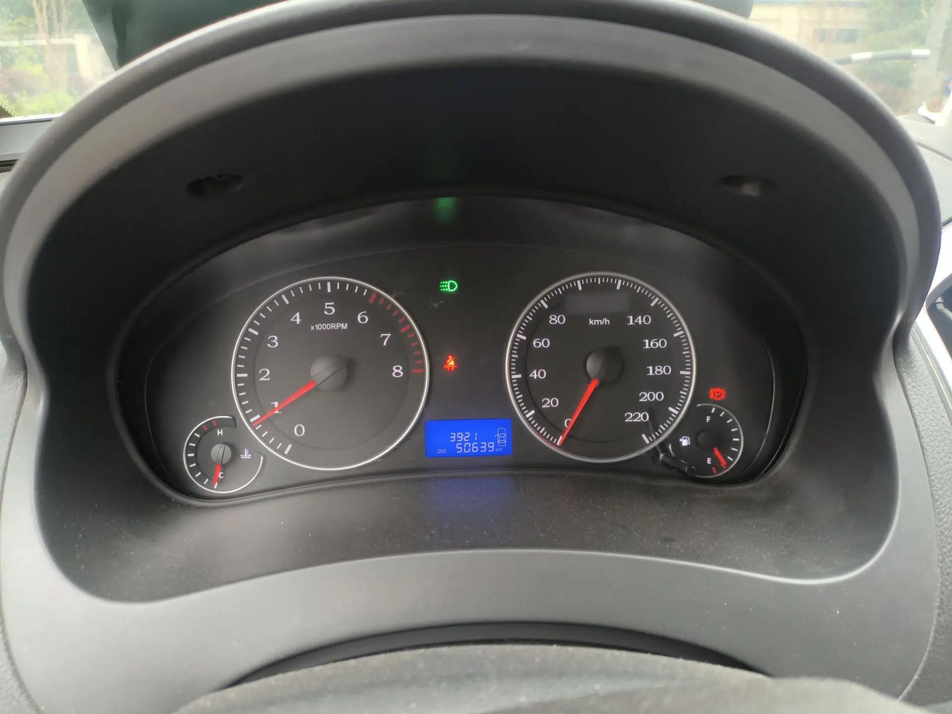 Geely Auto Diamond 2019 1.5L Manual Connect Sunroof Edition — миниатюра 10