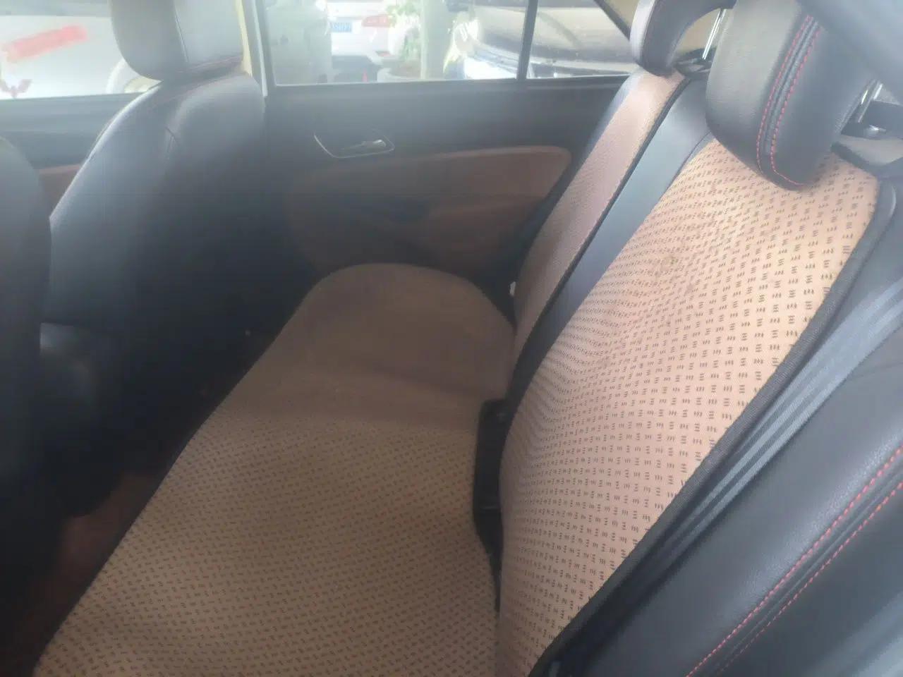 Geely Auto Diamond 2016 1.5L Manual Elite Edition — миниатюра 18