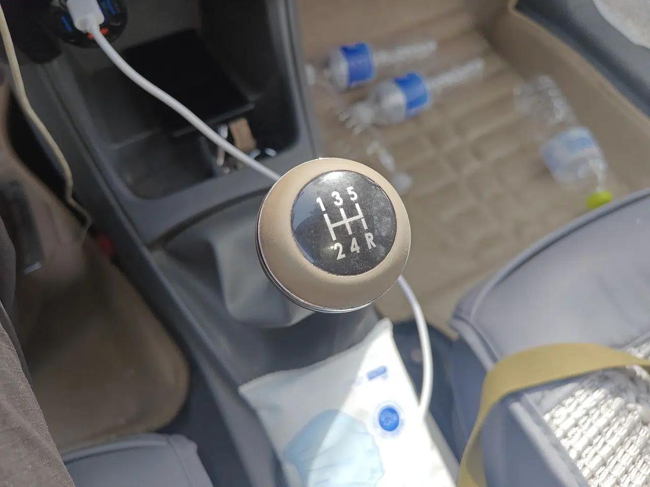 Geely Auto Diamond 2013 1.5L Manual Entry-Level Model — миниатюра 15