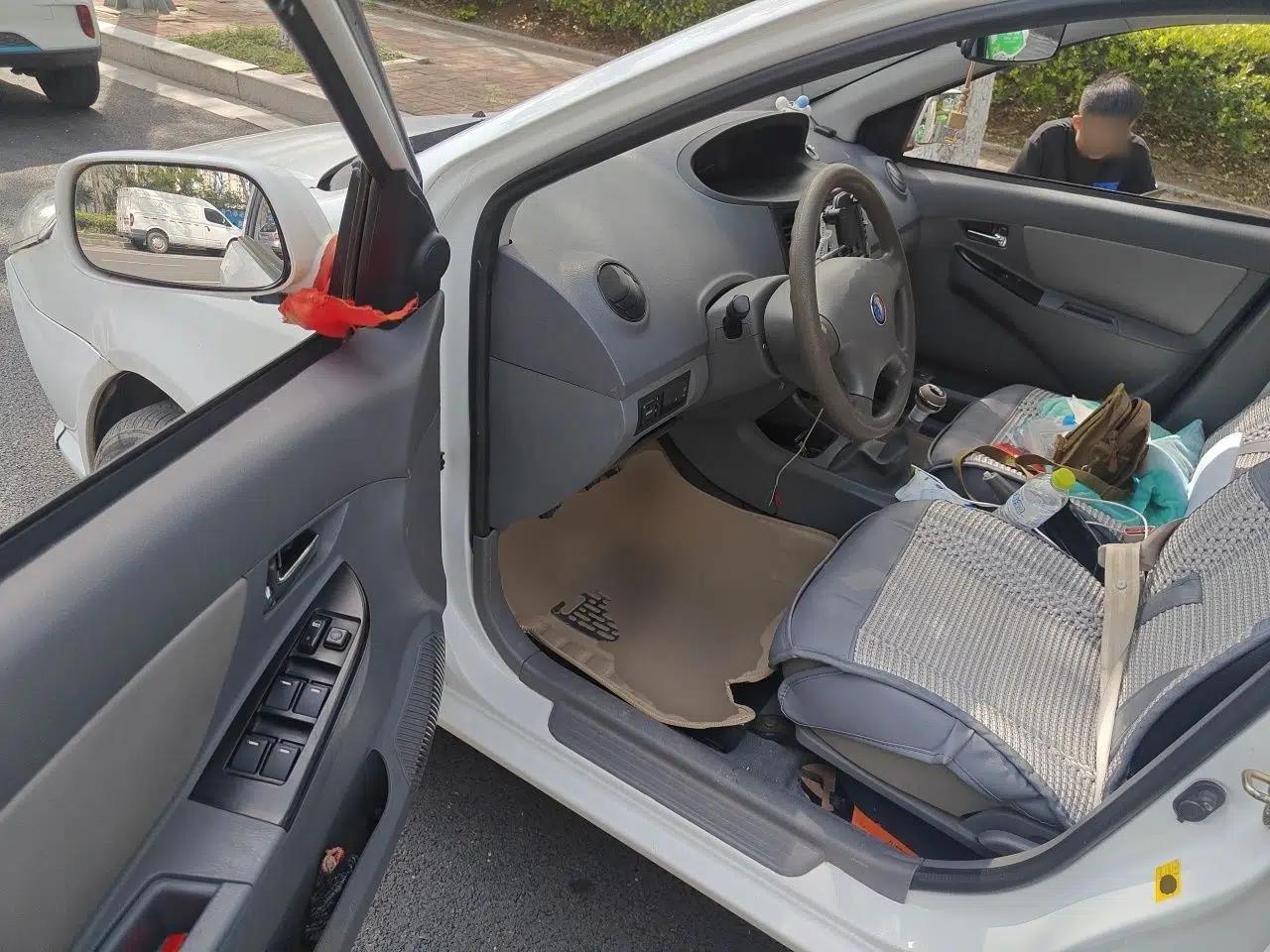 Geely Auto Diamond 2013 1.5L Manual Entry-Level Model — миниатюра 17