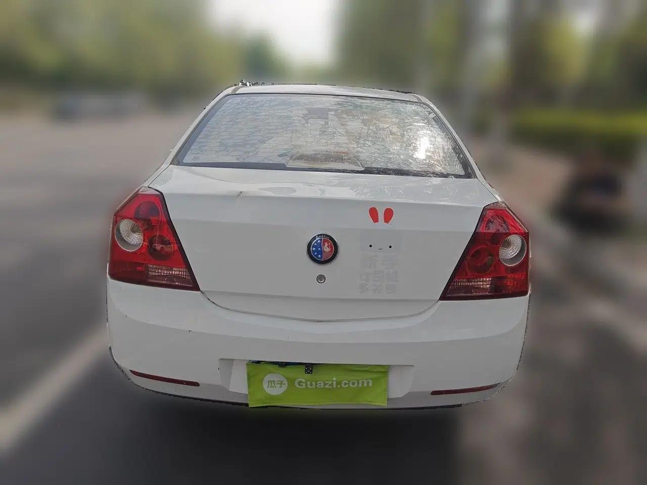 Geely Auto Diamond 2013 1.5L Manual Entry-Level Model — миниатюра 5