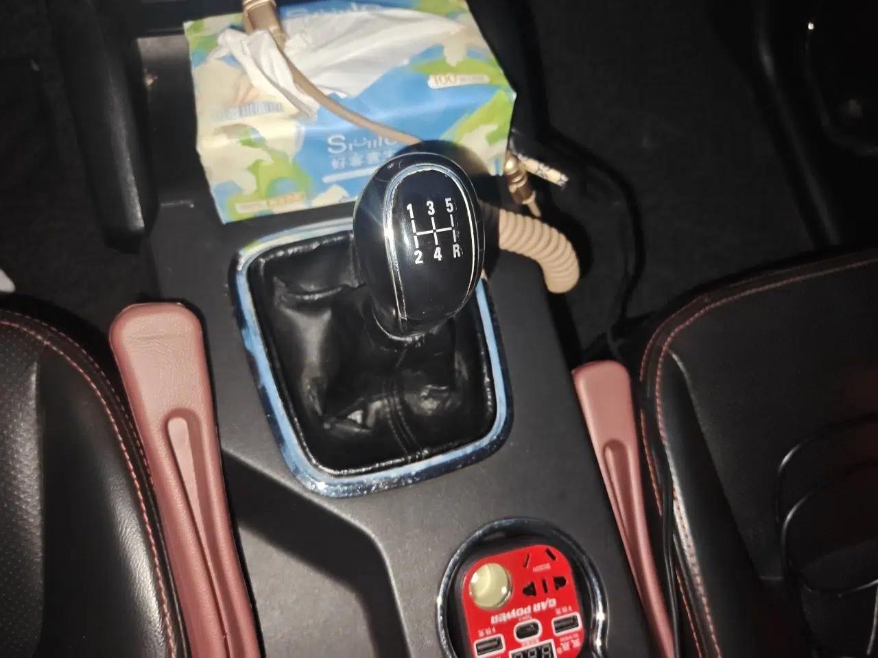 Geely Auto GX7 2015 Classic Edition 1.8L Manual Elite Model China V Standard — миниатюра 15