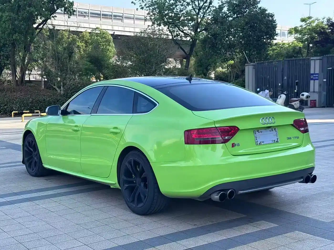 2010 Audi S5 3.0T Sportback — миниатюра 3