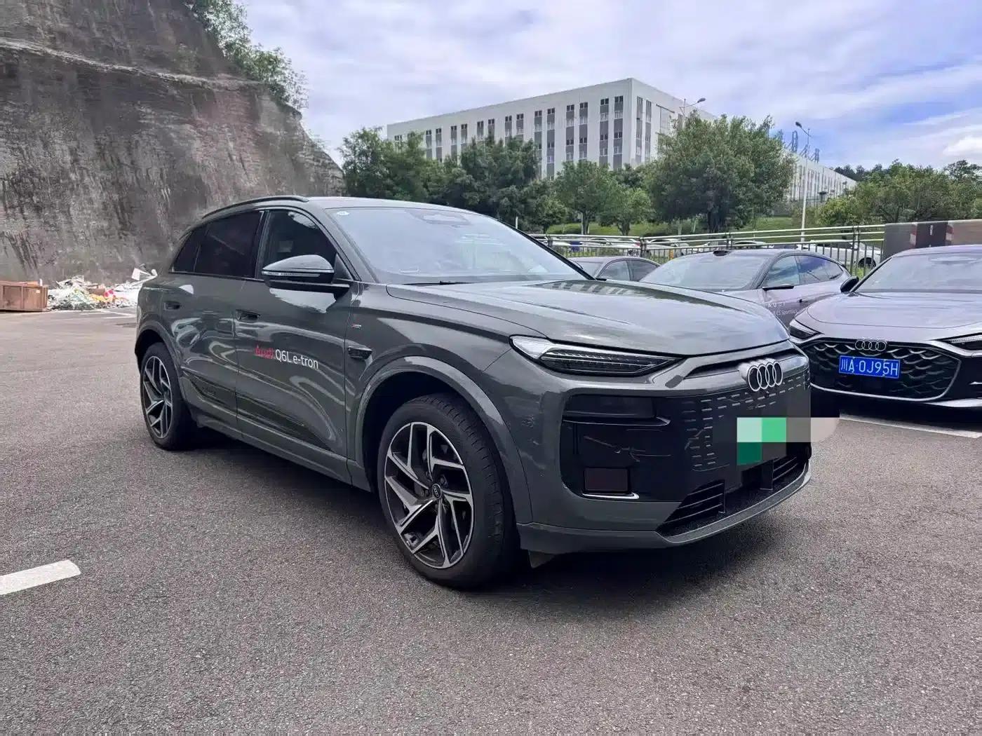 Audi Q6L e-tron 2026 First Edition — миниатюра 2