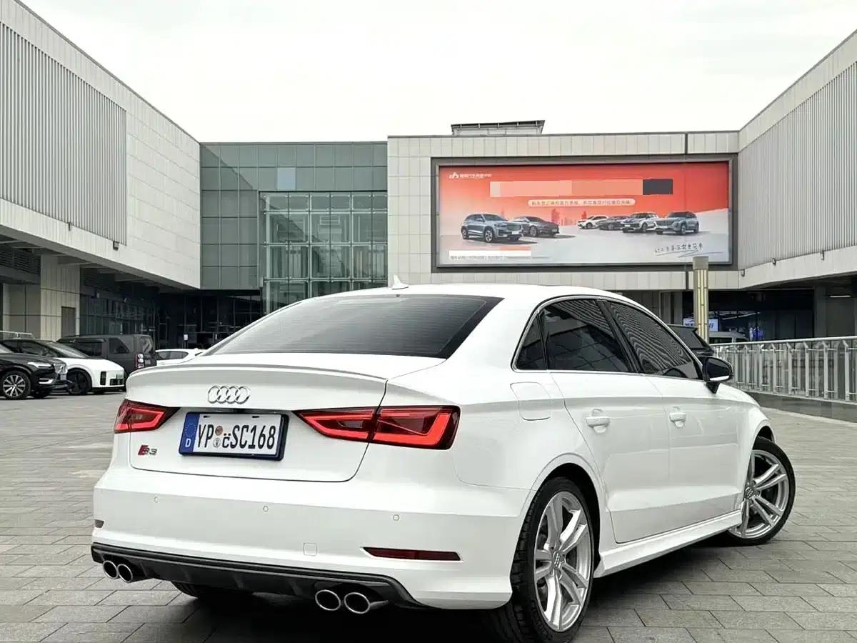 Audi S3 2015 Model S3 2.0T Limousine — миниатюра 9