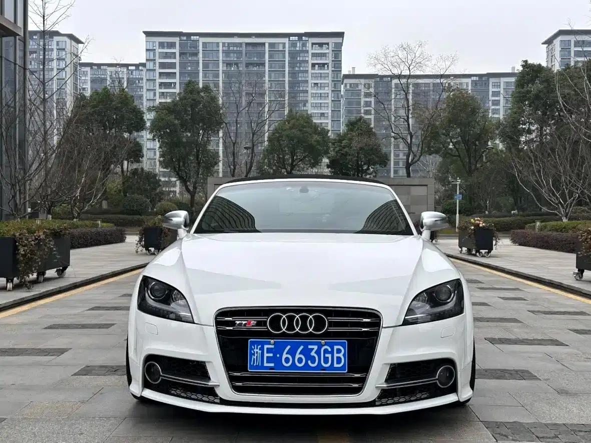 2011 Audi TTS Roadster 2.0TFSI quattro — миниатюра 2