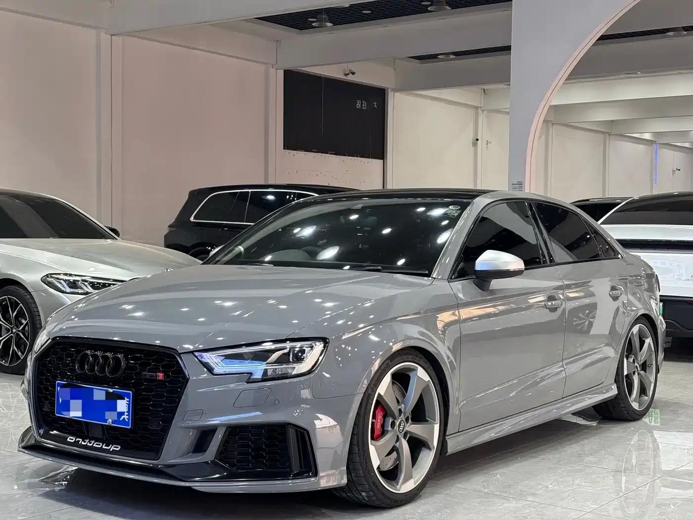 Audi RS 3 2017 RS 3 2.5T Limousine — миниатюра 1