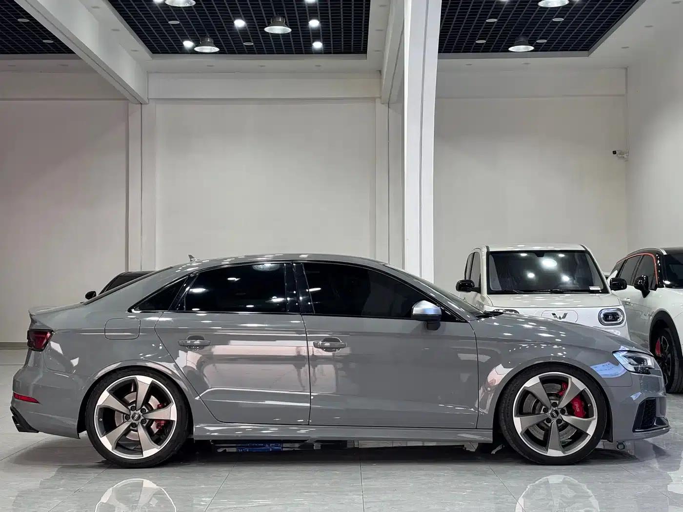 Audi RS 3 2017 RS 3 2.5T Limousine — миниатюра 3