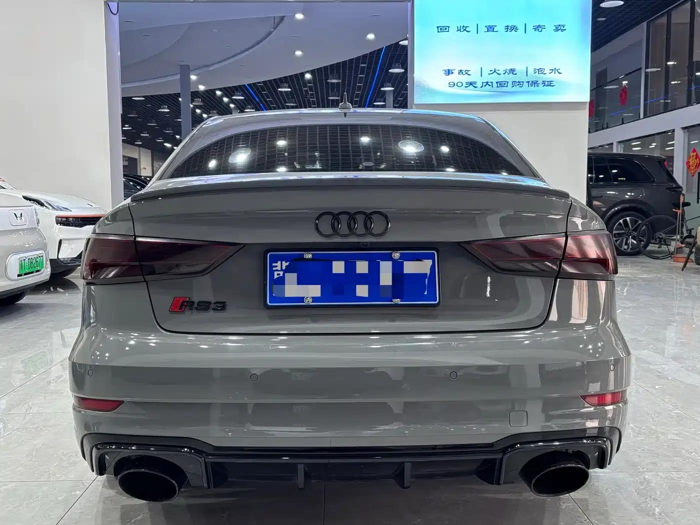 Audi RS 3 2017 RS 3 2.5T Limousine — миниатюра 4