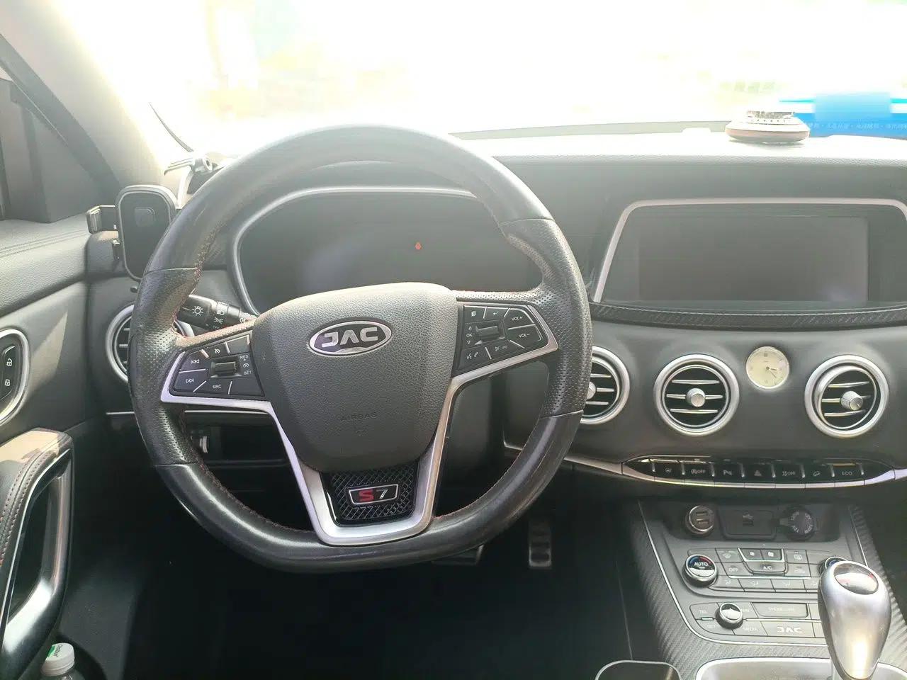 JAC Group Refine S7 2017 1.5T Automatic Luxury Model — миниатюра 11