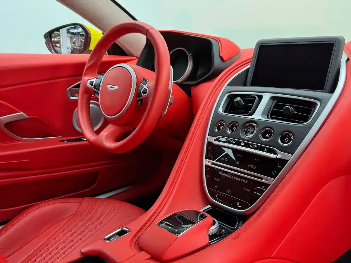 Aston Martin DB11 2019 4.0T V8 Coupe — миниатюра 18