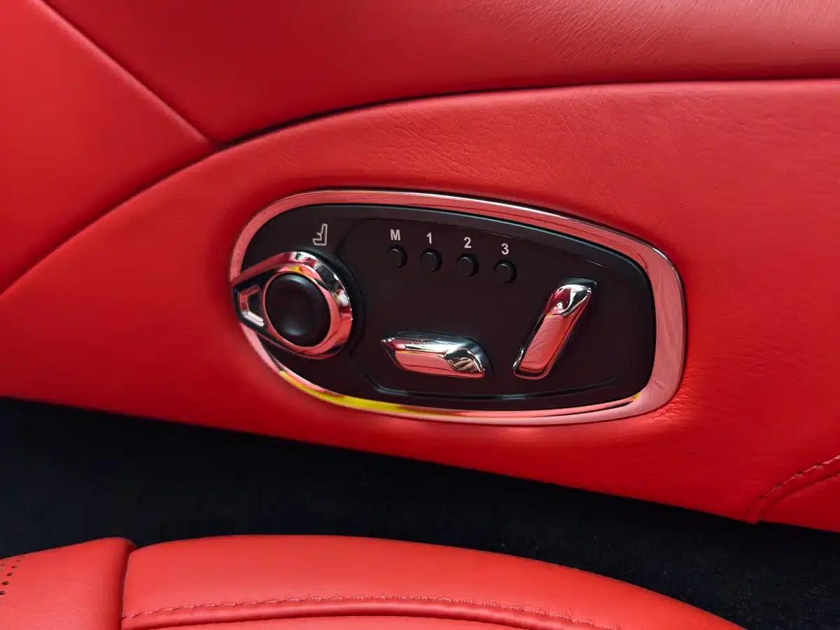 Aston Martin DB11 2019 4.0T V8 Coupe — миниатюра 26