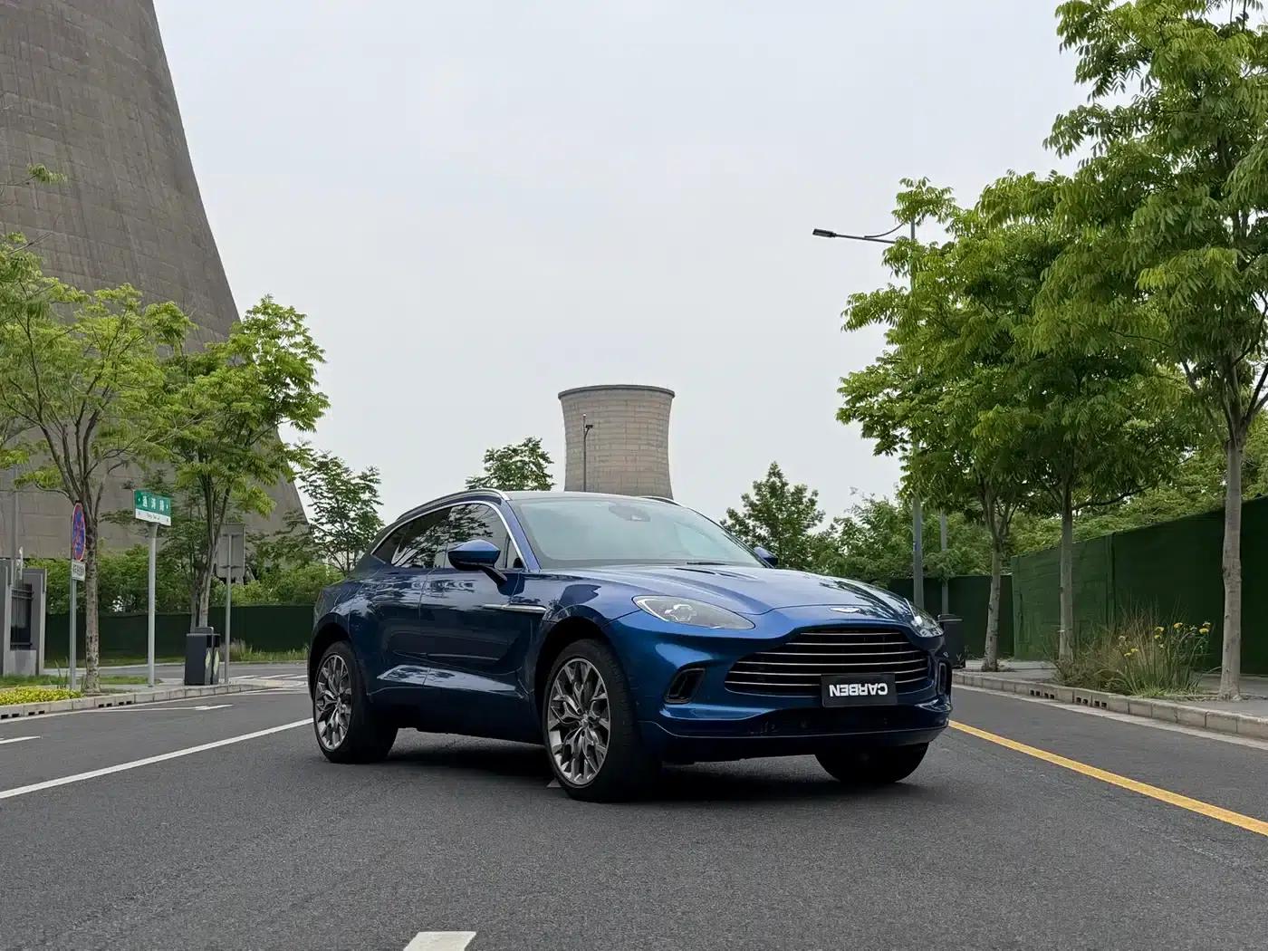 2024 Aston Martin DBX 4.0T V8 — миниатюра 2