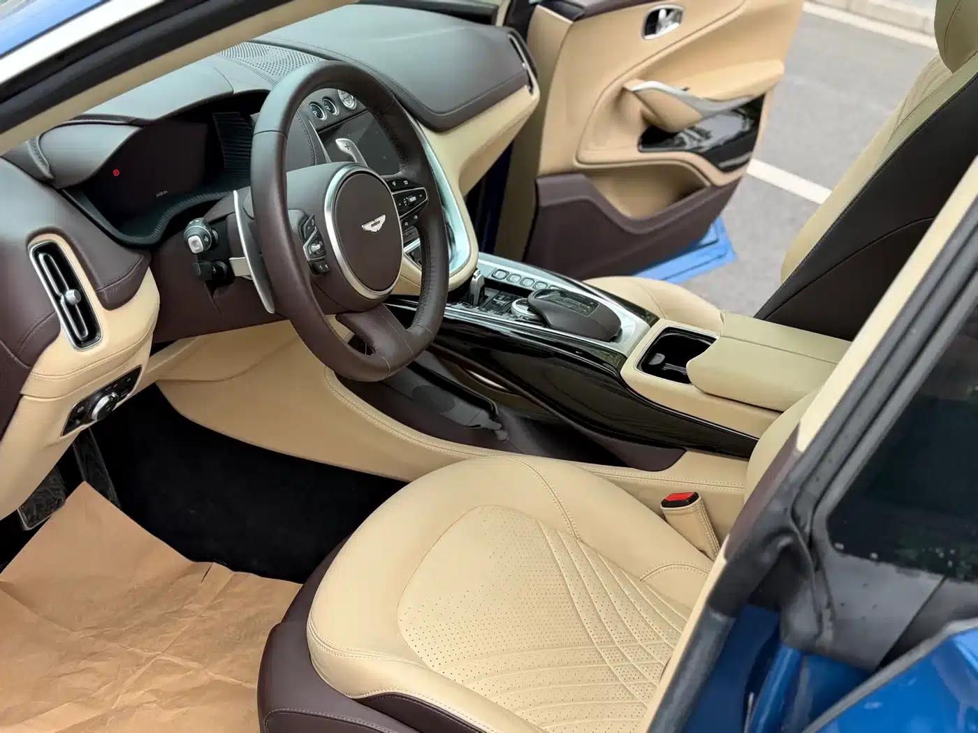 2024 Aston Martin DBX 4.0T V8 — миниатюра 12