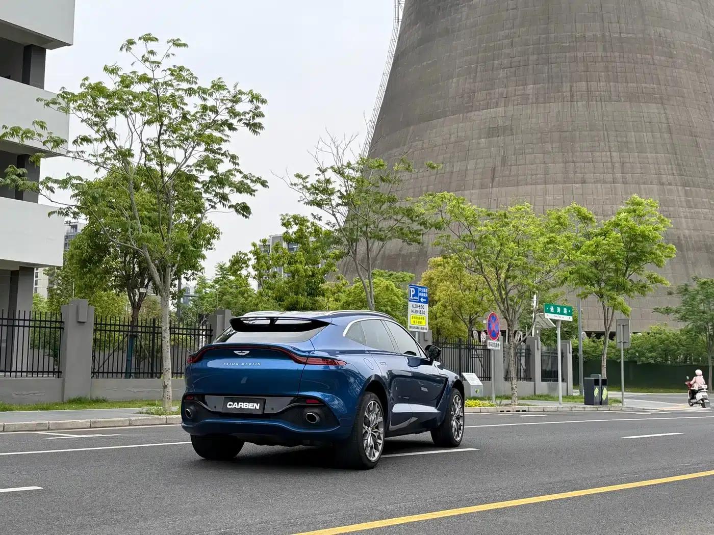2024 Aston Martin DBX 4.0T V8 — миниатюра 7