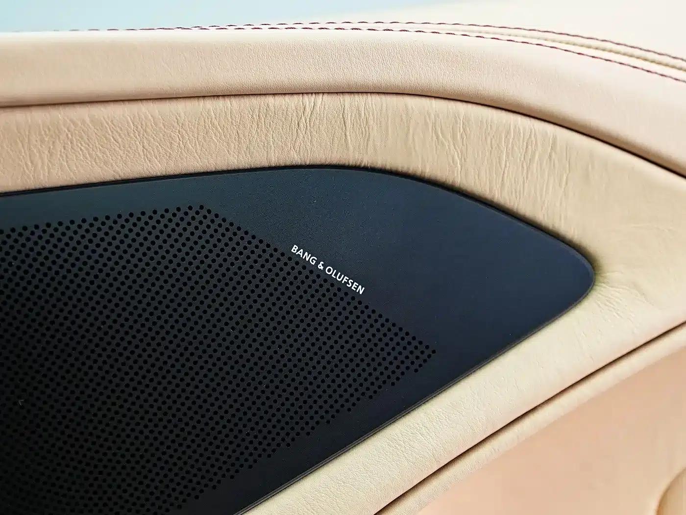 2013 Vanquish 6.0L Standard Model — миниатюра 15