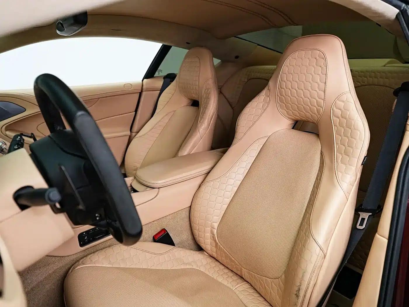 2013 Vanquish 6.0L Standard Model — миниатюра 16