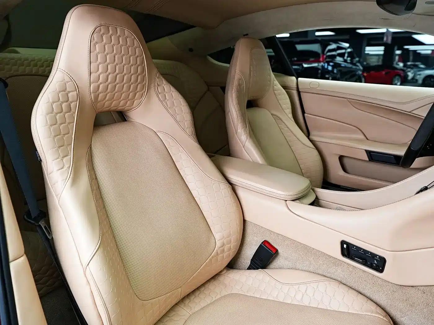 2013 Vanquish 6.0L Standard Model — миниатюра 18