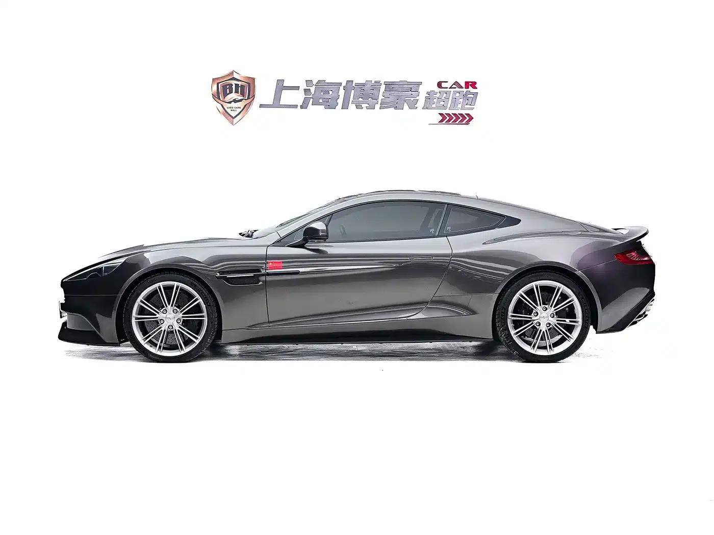 2013 Vanquish 6.0L Standard Model — миниатюра 3