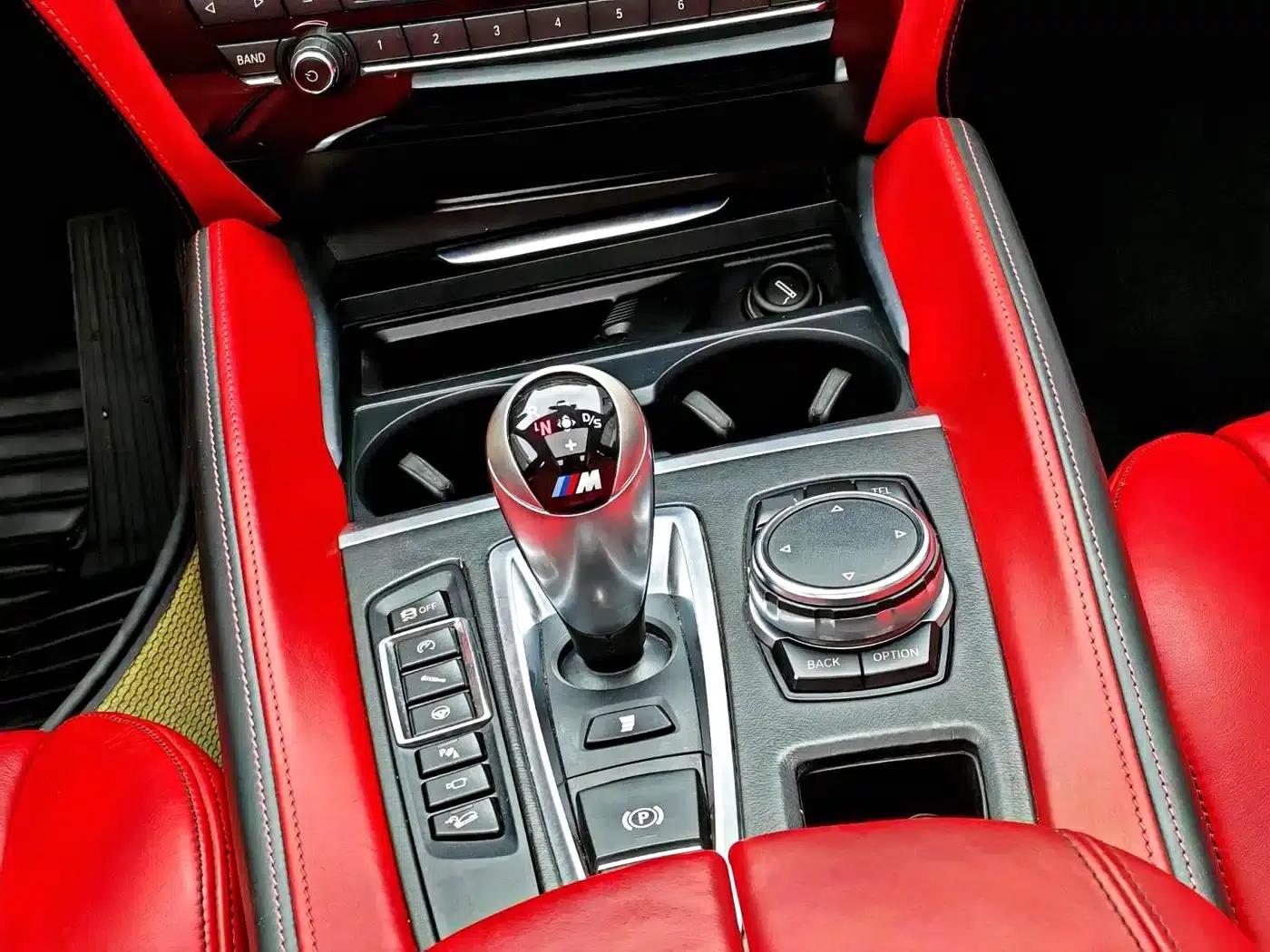2015 BMW X5 M — миниатюра 13