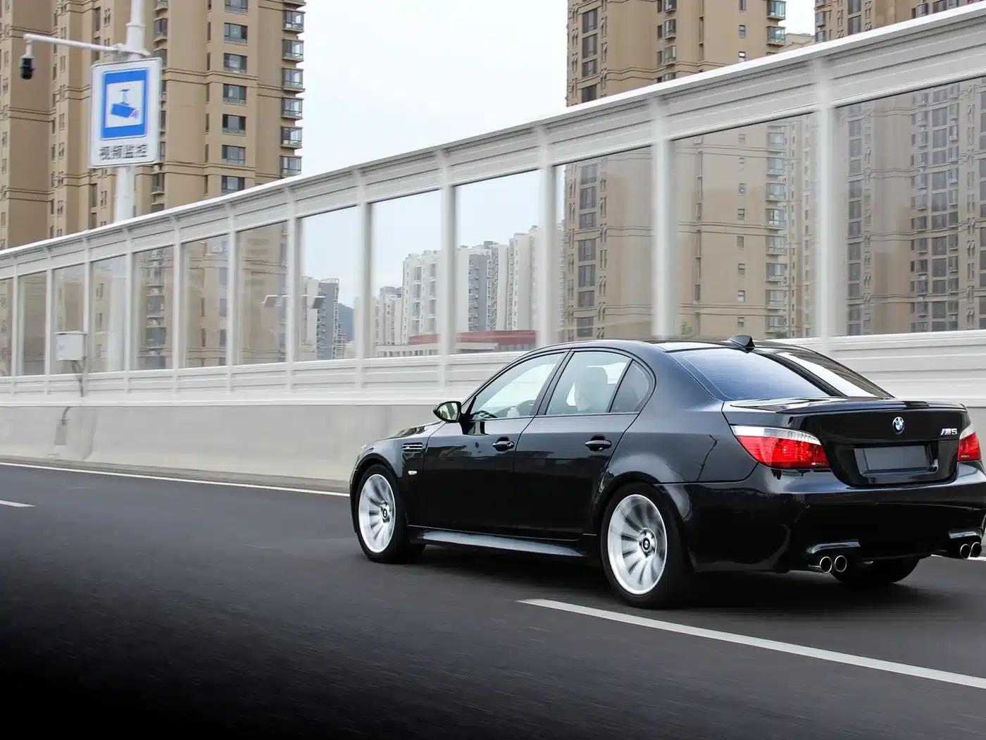 BMW M5 2005 — миниатюра 2