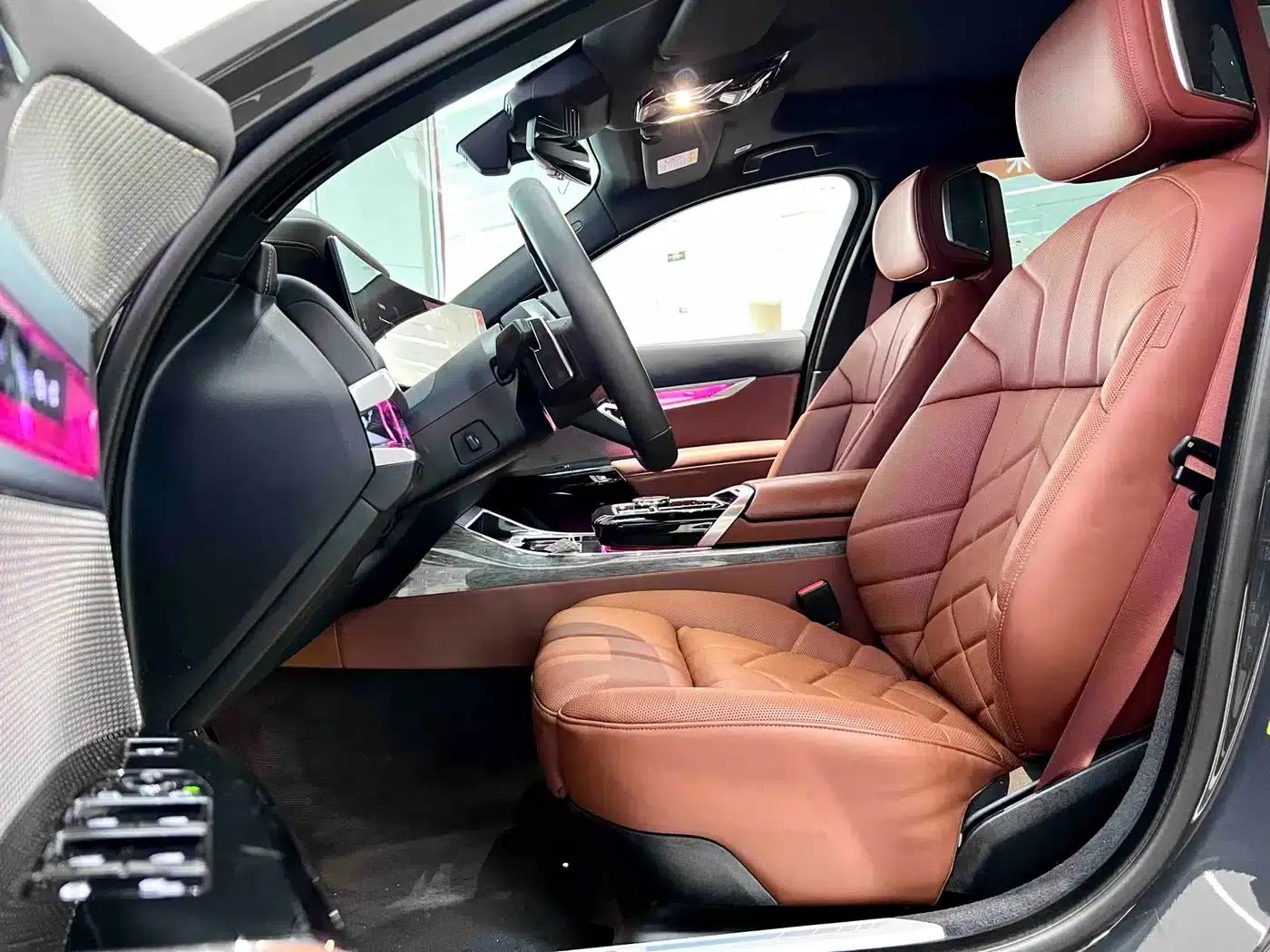 BMW i7 2023 eDrive50L M Sport Package — миниатюра 7