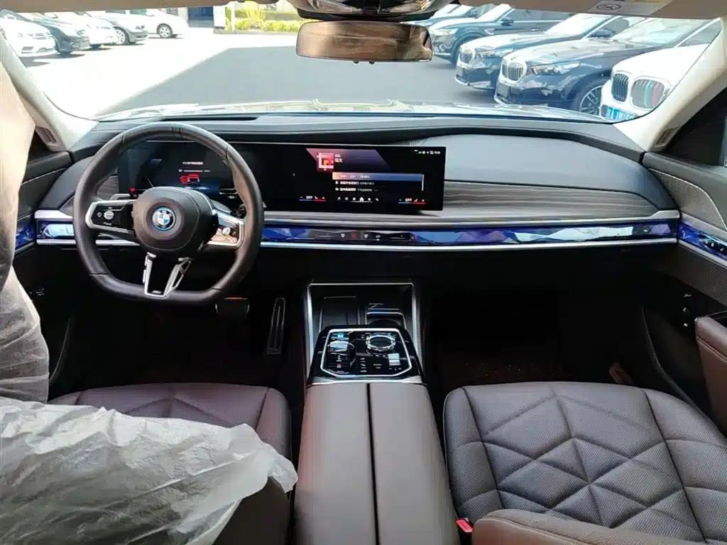 BMW i7 2023 eDrive50L Leading M Sport Package — миниатюра 15