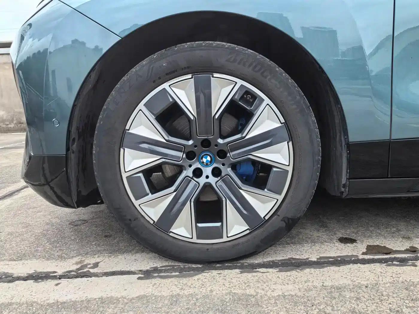 BMW iX 2022 xDrive40 — миниатюра 14