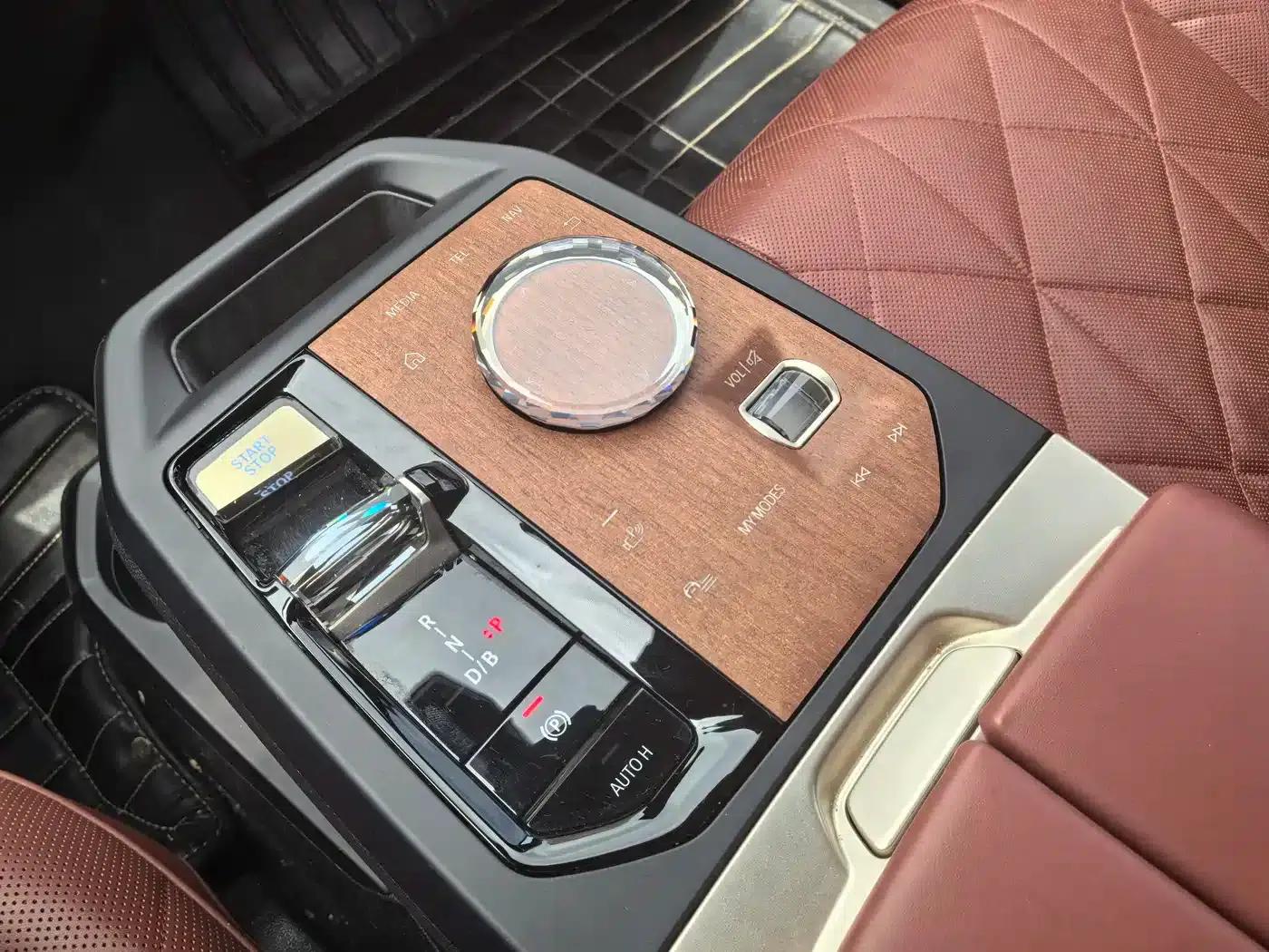BMW iX 2022 xDrive40 — миниатюра 5
