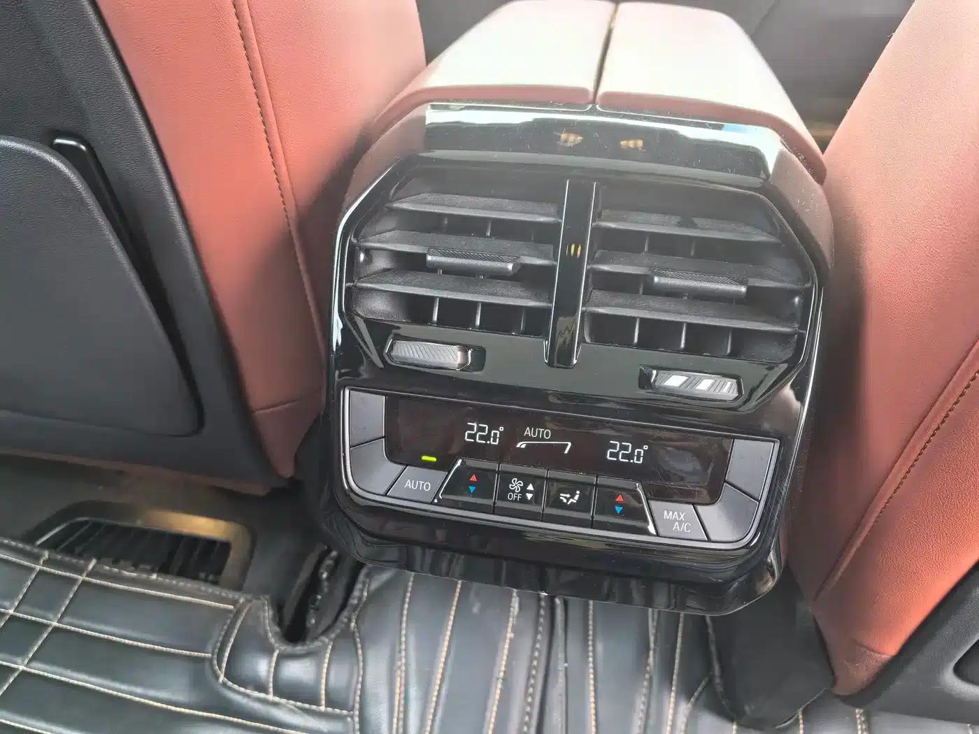 BMW iX 2022 xDrive40 — миниатюра 7