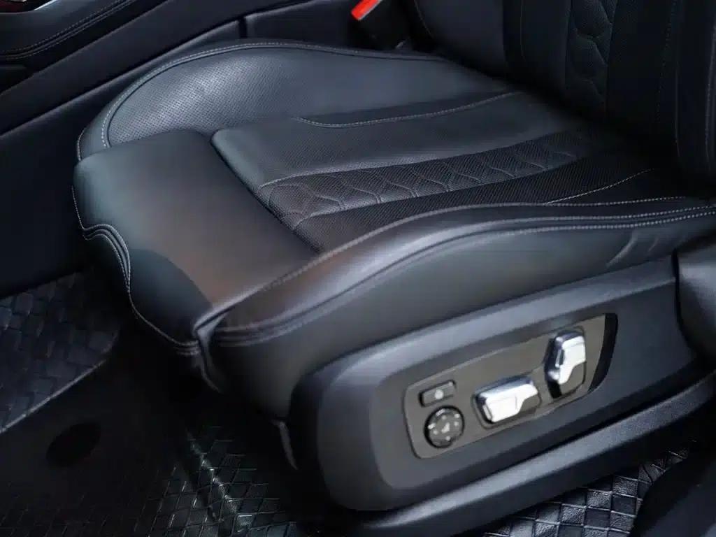 2022 BMW X6 M — миниатюра 26