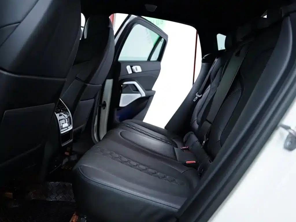 2022 BMW X6 M — миниатюра 37
