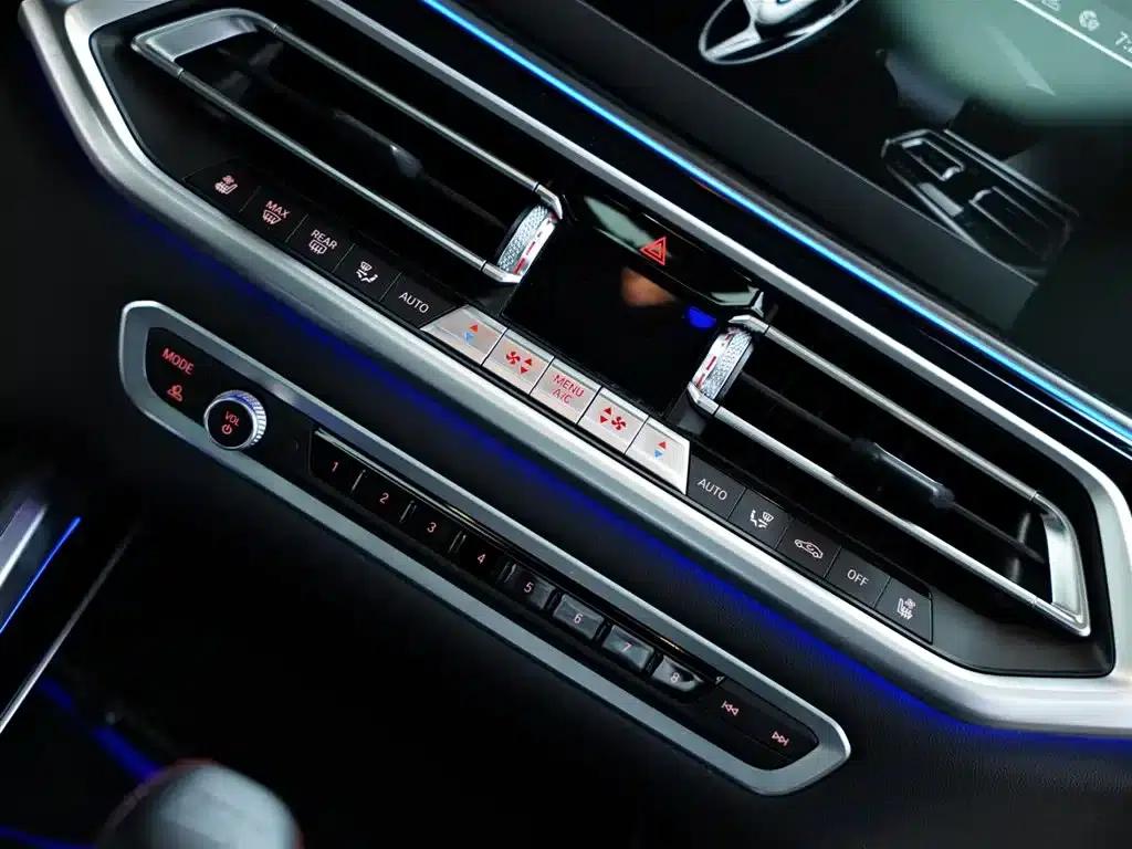 2022 BMW X6 M — миниатюра 46