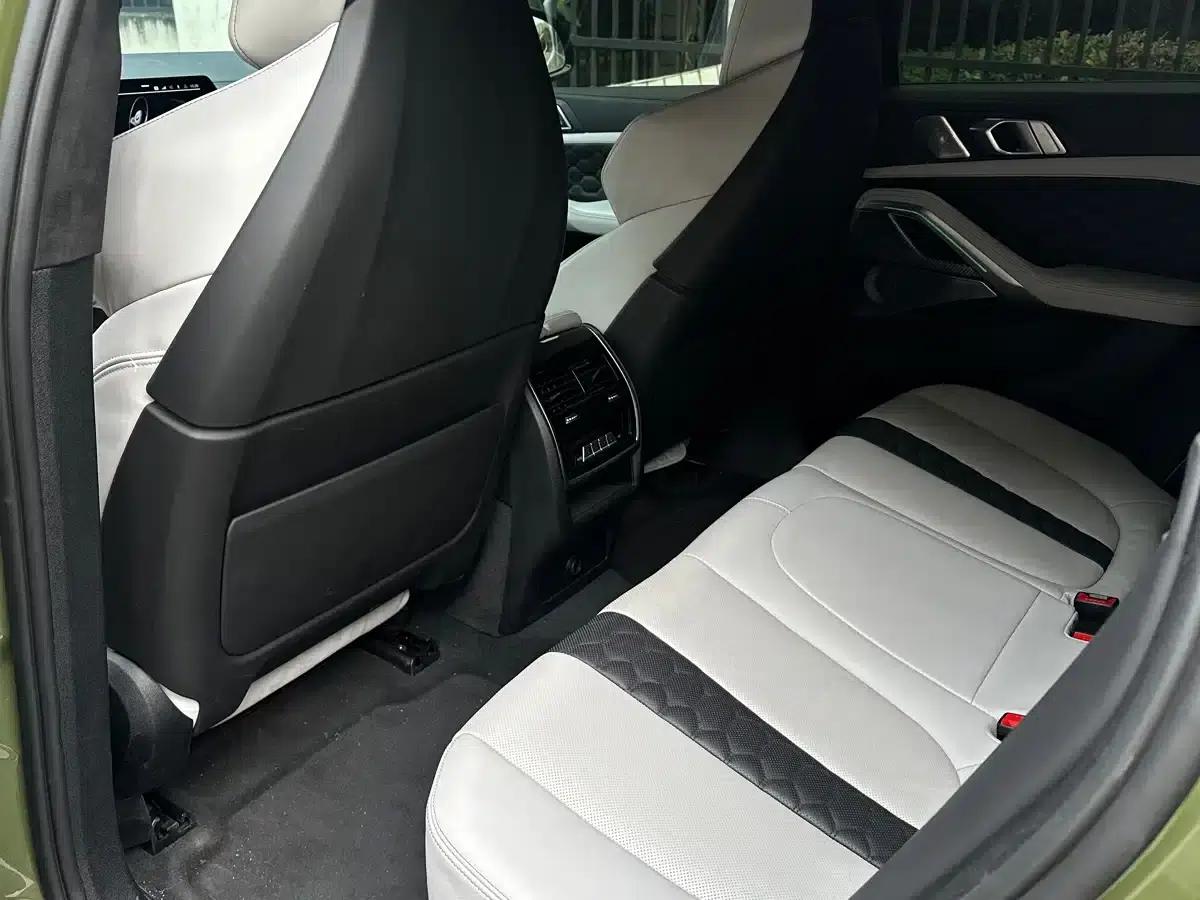 2022 BMW X6 M — миниатюра 11
