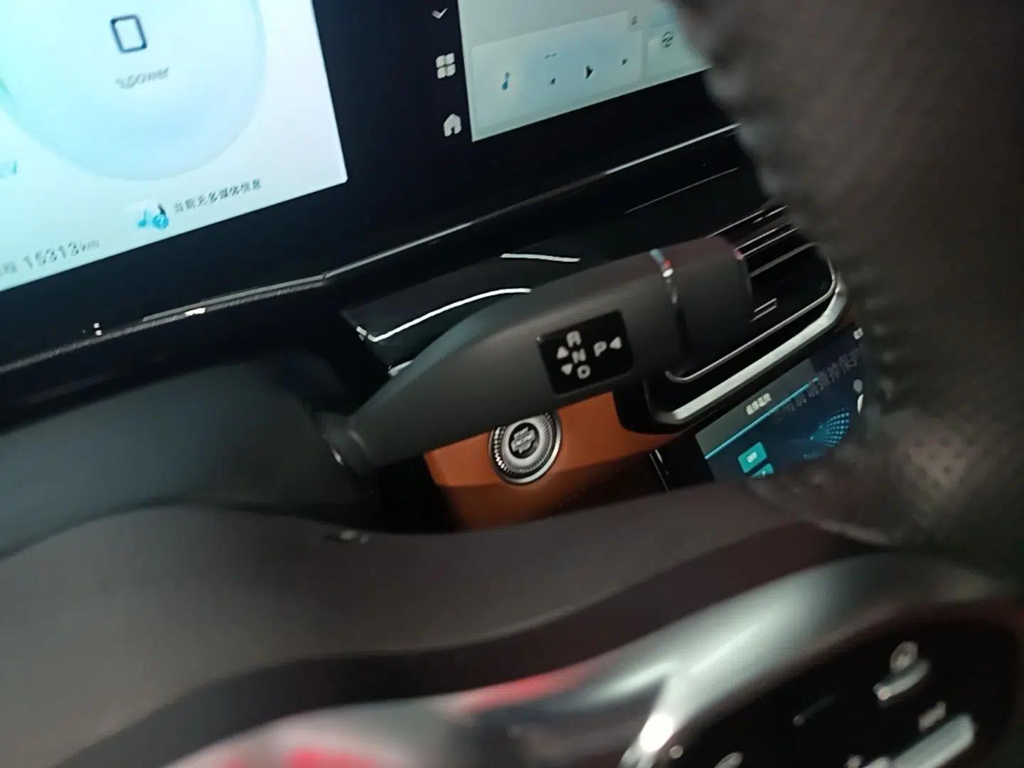 JETOUR Shanhai L7 2025 1.5T 120km Comfort Edition 5-Seater — миниатюра 17