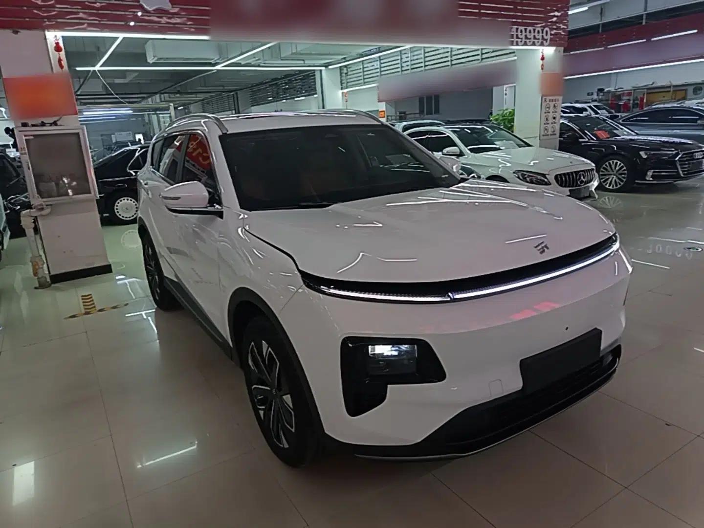 JETOUR Shanhai L7 2025 1.5T 120km Comfort Edition 5-Seater — миниатюра 3