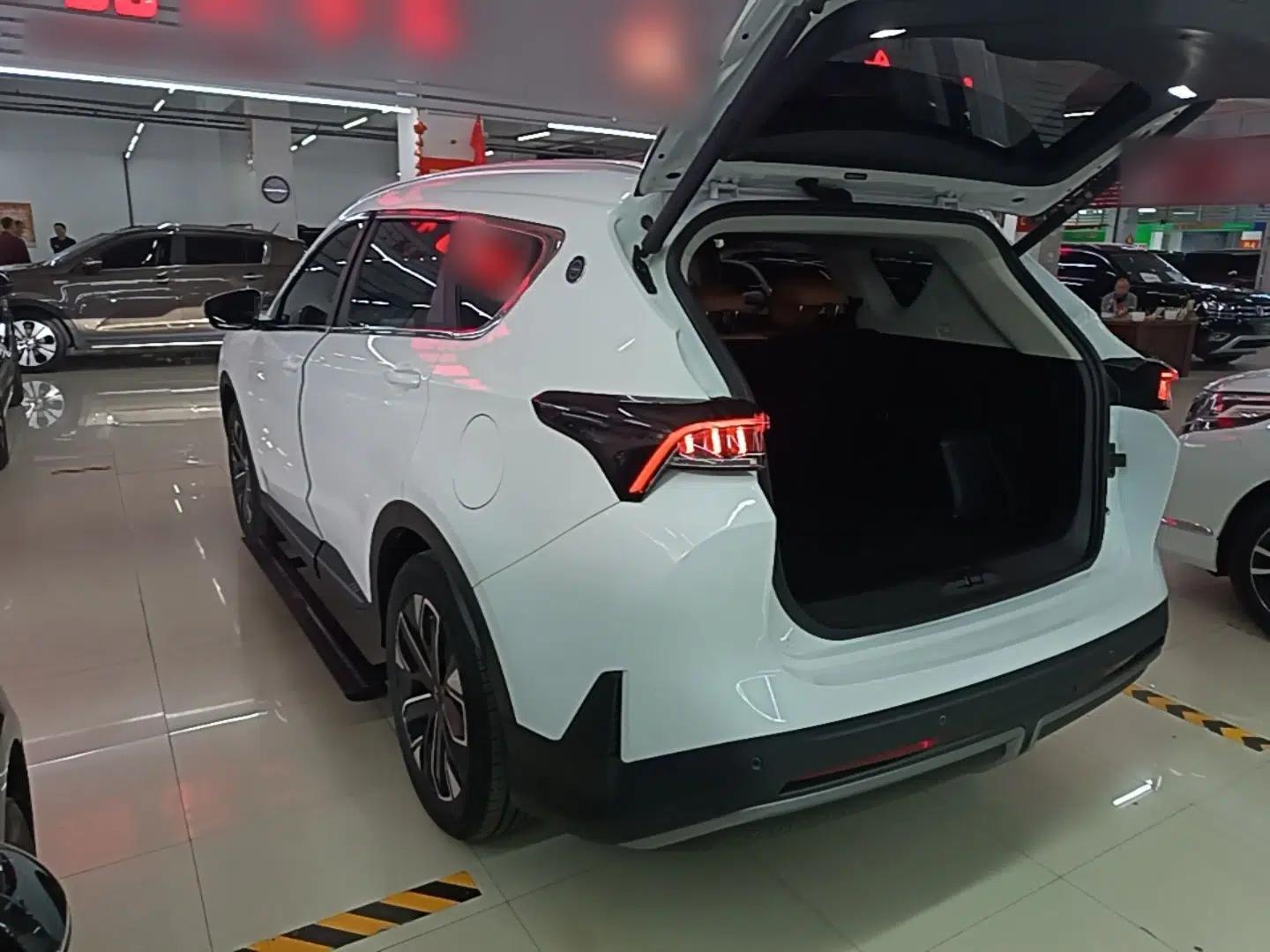 JETOUR Shanhai L7 2025 1.5T 120km Comfort Edition 5-Seater — миниатюра 4