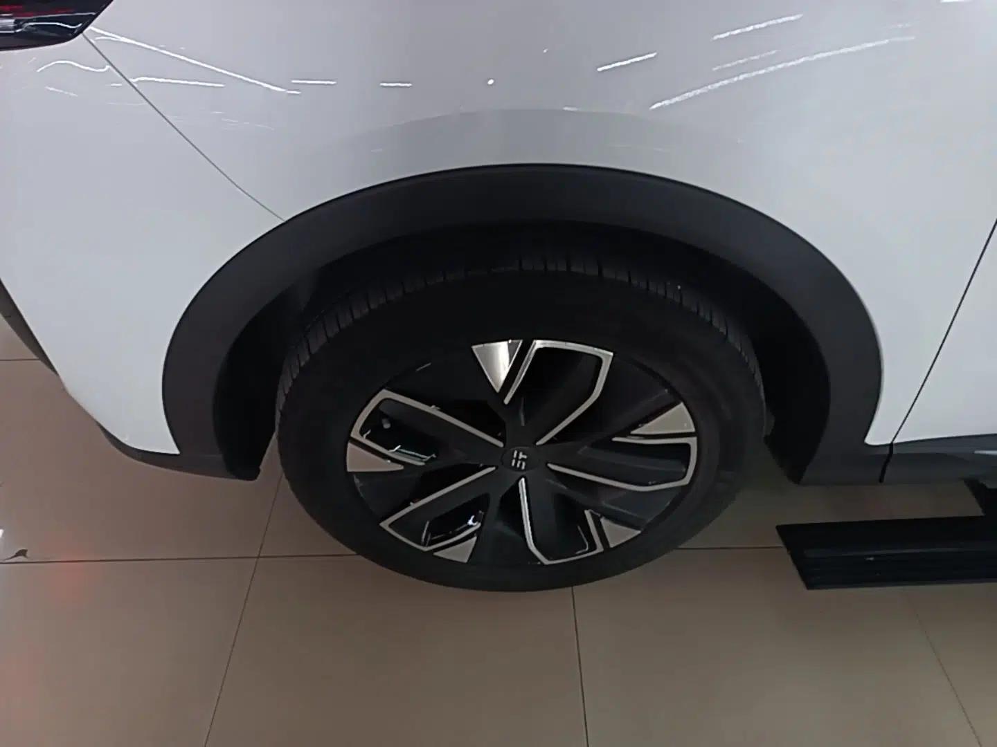 JETOUR Shanhai L7 2025 1.5T 120km Comfort Edition 5-Seater — миниатюра 8