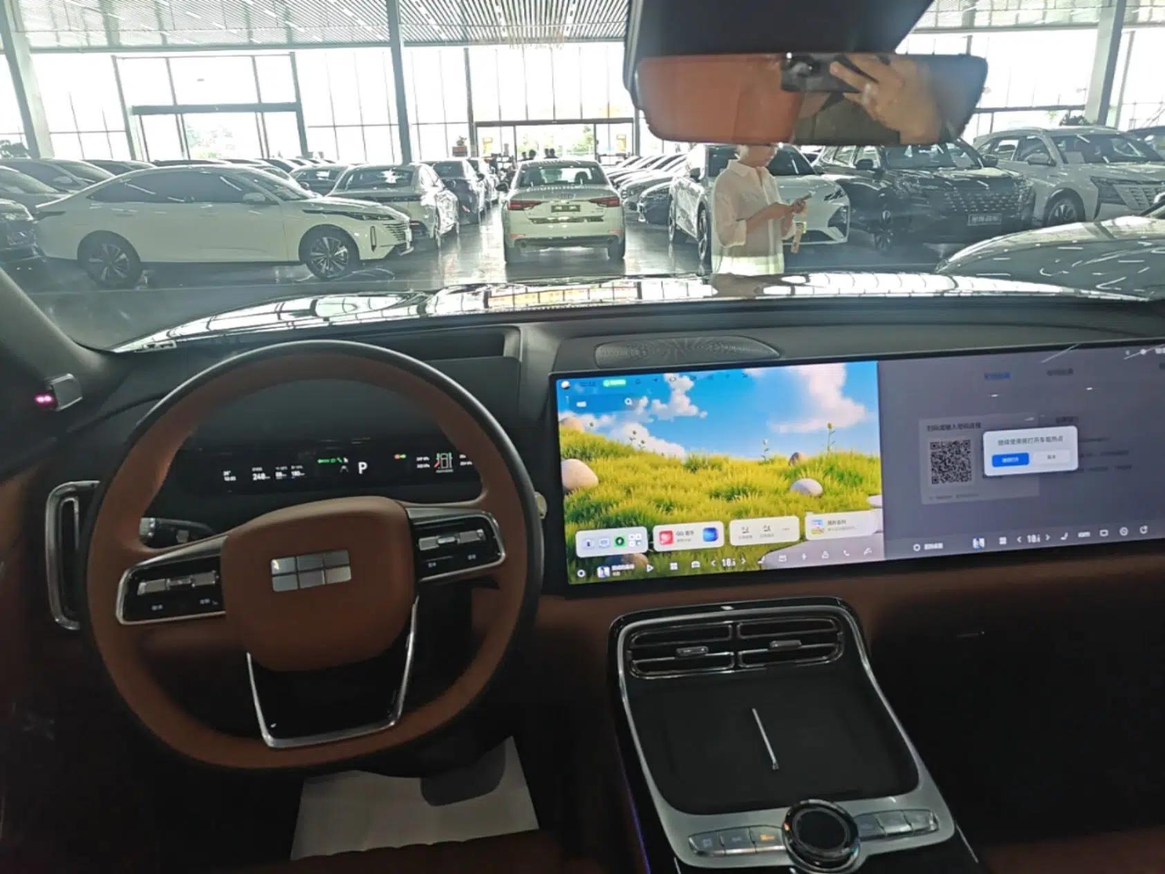 Geely Galaxy M9 2025 Model 210km Four-Wheel-Drive Leading Edition — миниатюра 16