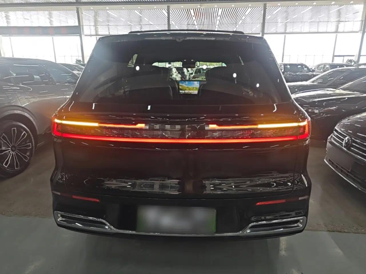 Geely Galaxy M9 2025 Model 210km Four-Wheel-Drive Leading Edition — миниатюра 3