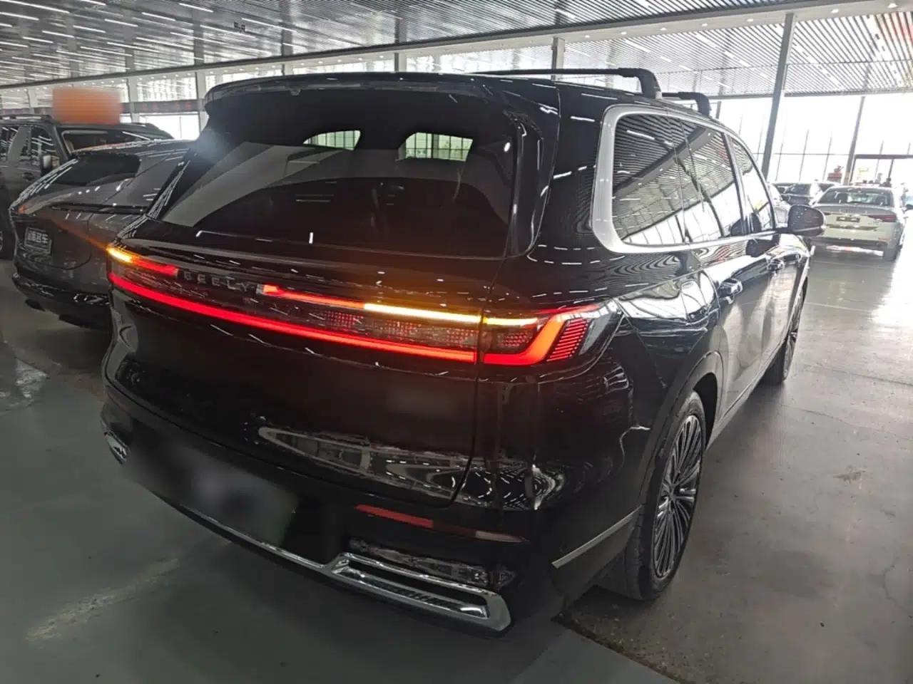 Geely Galaxy M9 2025 Model 210km Four-Wheel-Drive Leading Edition — миниатюра 4